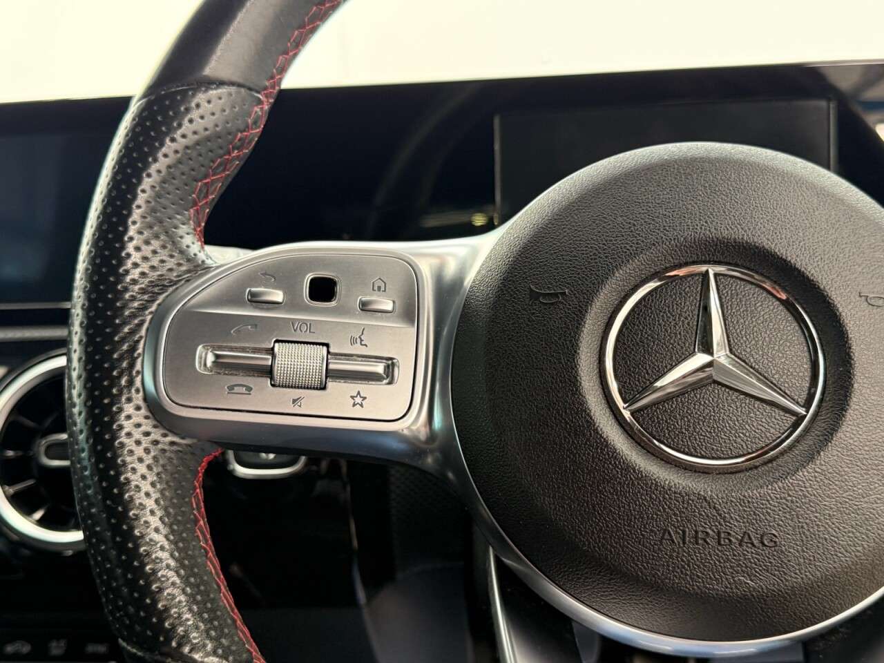 2019 MERCEDES-BENZ A CLASS 2019 MERCEDES-BENZ A CLASS