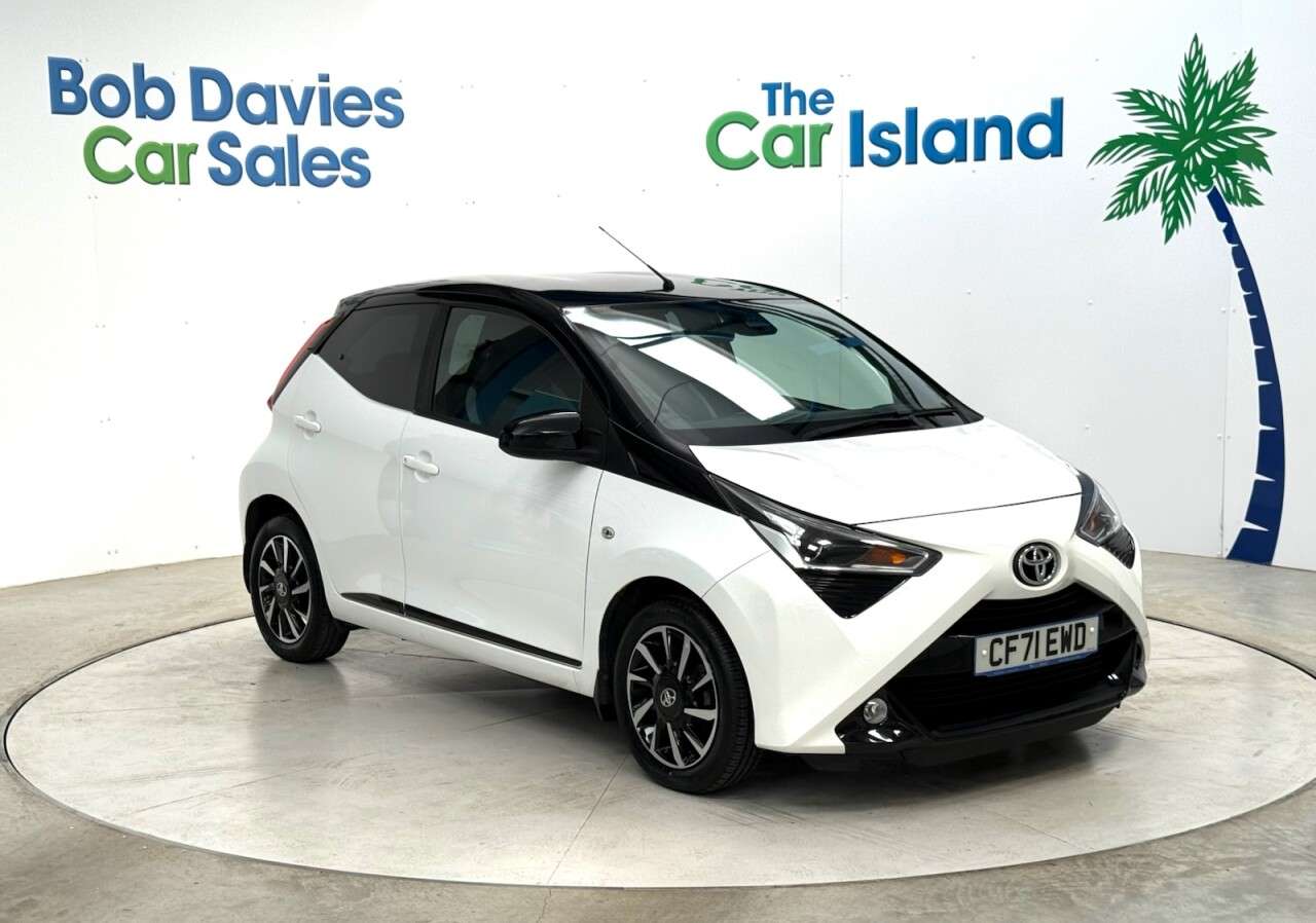 A 2021 TOYOTA AYGO 1.0 VVT-i x-trend Hatchback 5dr Petrol Manual Euro 6 (s/s) (71 ps) Touchscr A 2021 TOYOTA AYGO 1.0 VVT-i x-trend Hatchback 5dr Petrol Manual Euro 6 (s/s) (71 ps) Touchscr
