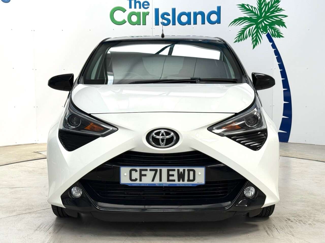 A 2021 TOYOTA AYGO 1.0 VVT-i x-trend Hatchback 5dr Petrol Manual Euro 6 (s/s) (71 ps) Touchscr A 2021 TOYOTA AYGO 1.0 VVT-i x-trend Hatchback 5dr Petrol Manual Euro 6 (s/s) (71 ps) Touchscr