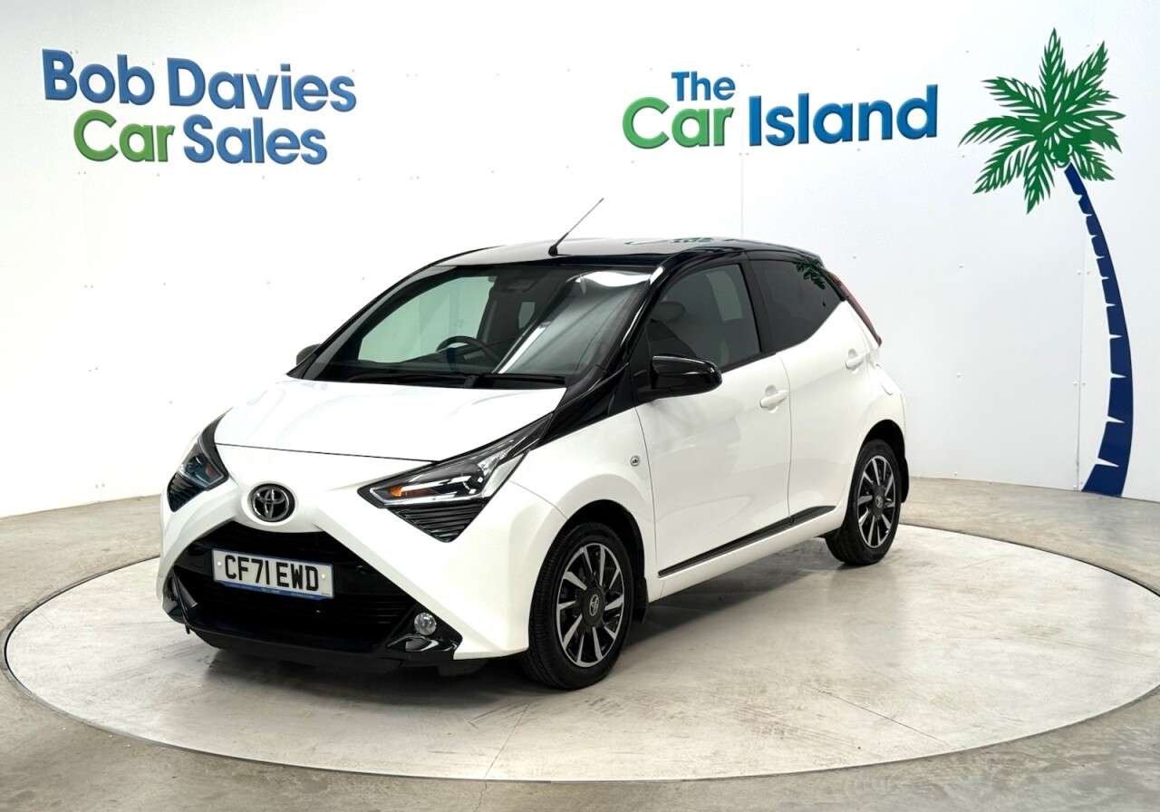 A 2021 TOYOTA AYGO 1.0 VVT-i x-trend Hatchback 5dr Petrol Manual Euro 6 (s/s) (71 ps) Touchscr A 2021 TOYOTA AYGO 1.0 VVT-i x-trend Hatchback 5dr Petrol Manual Euro 6 (s/s) (71 ps) Touchscr