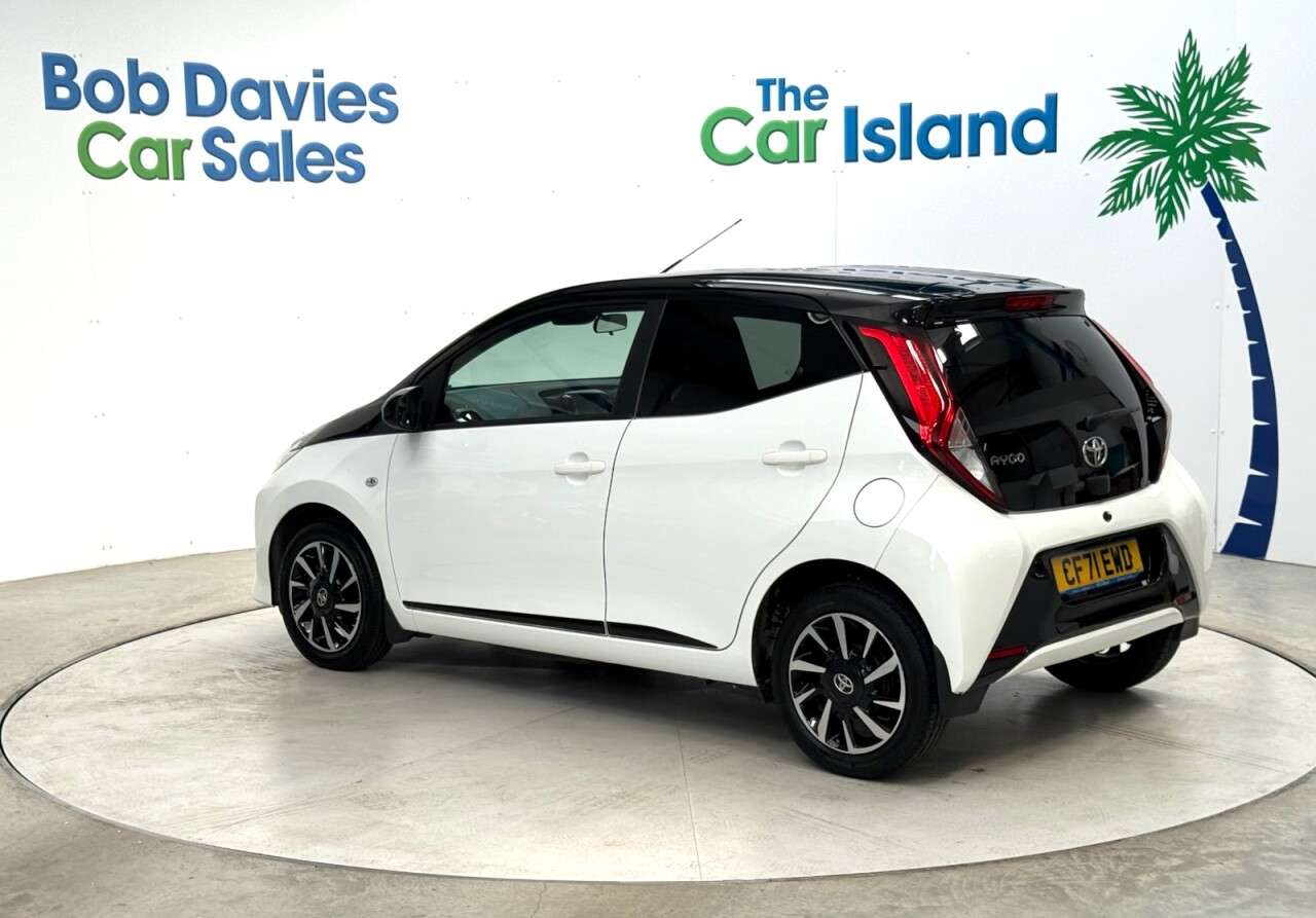 2021 TOYOTA AYGO 2021 TOYOTA AYGO