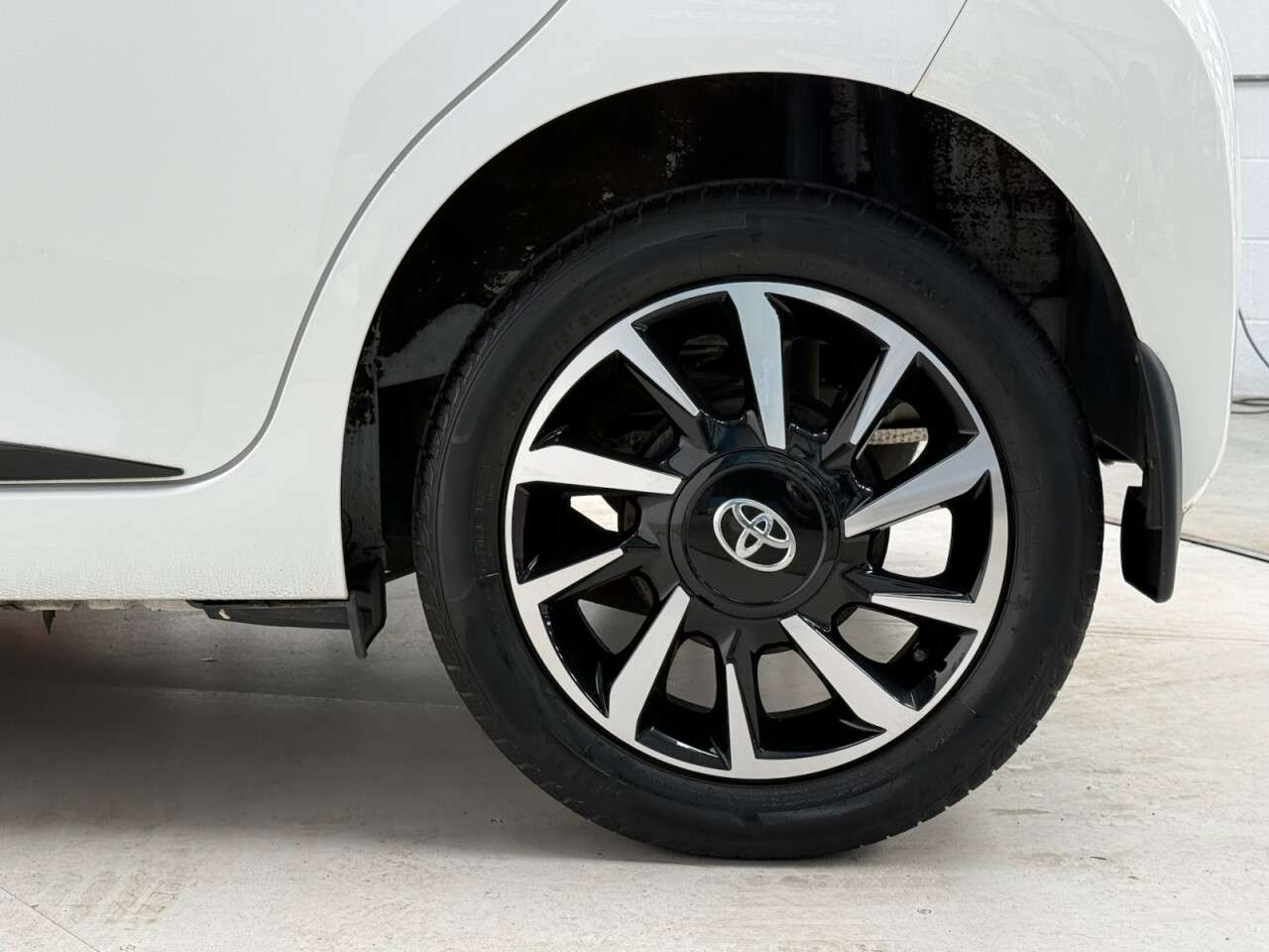 2021 TOYOTA AYGO 2021 TOYOTA AYGO