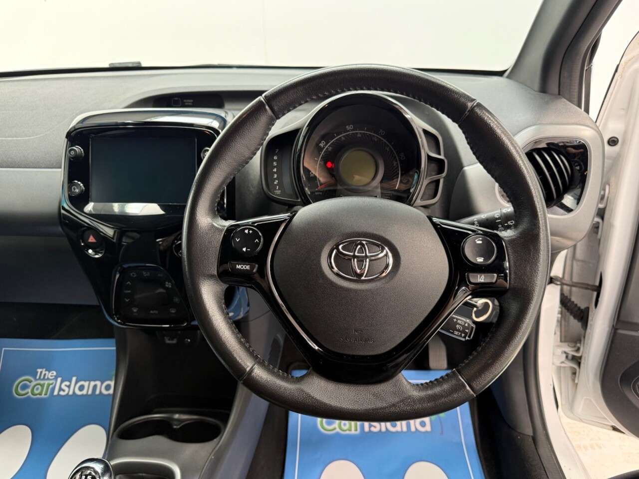 2021 TOYOTA AYGO 2021 TOYOTA AYGO
