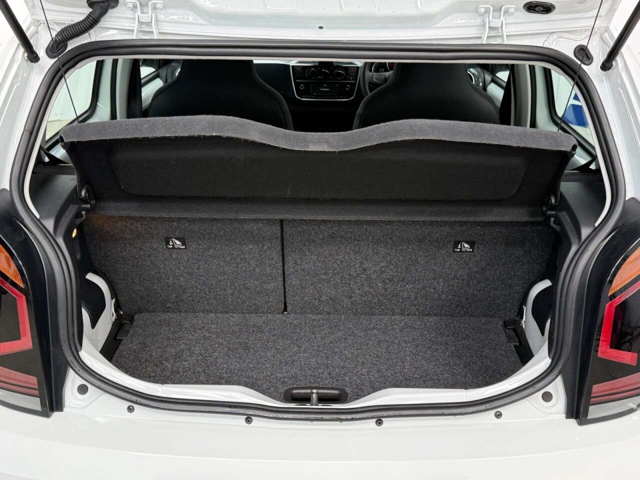 2021 VOLKSWAGEN UP! 2021 VOLKSWAGEN UP!