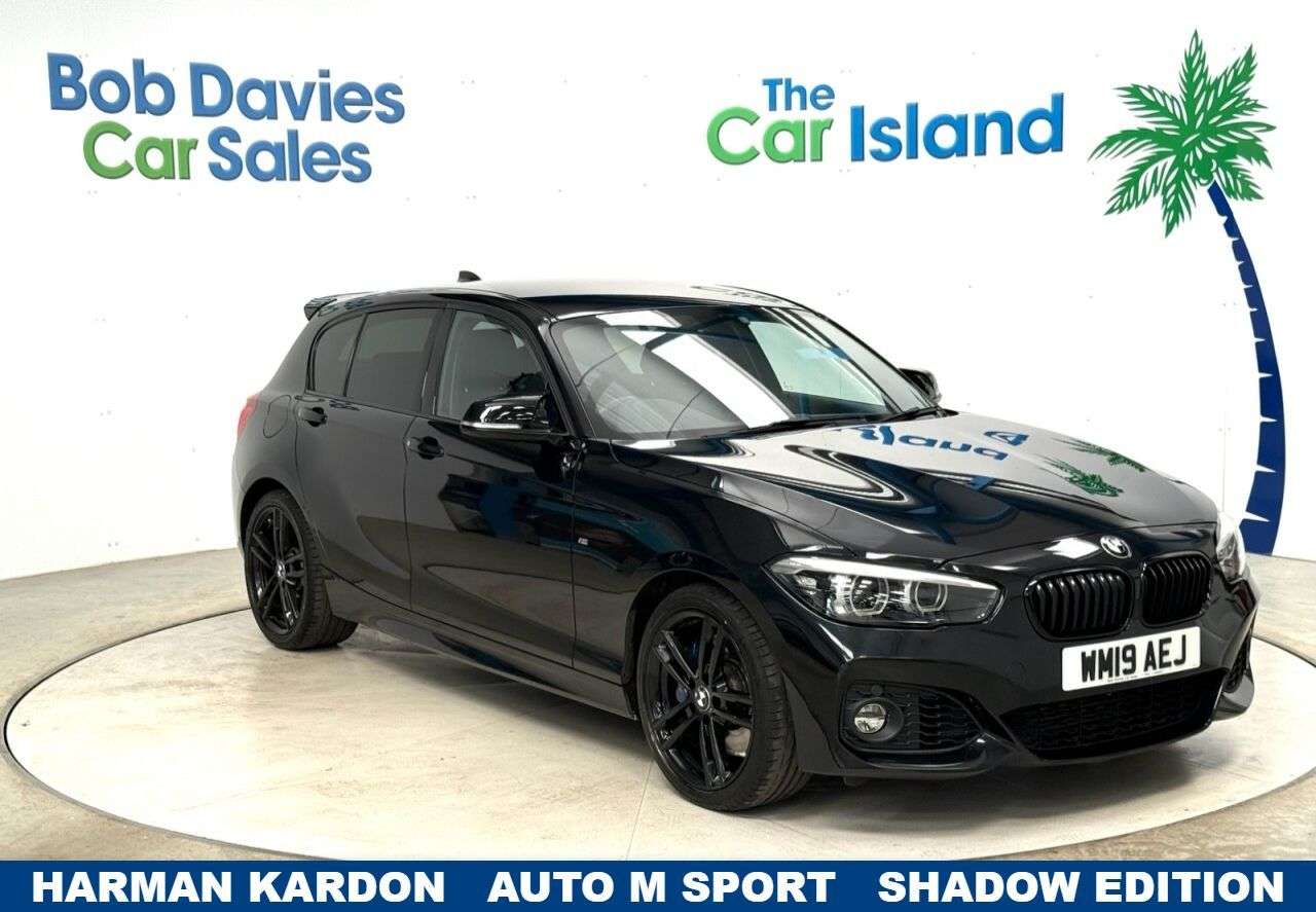 A 2019 BMW 1 SERIES 1.5 118i GPF M Sport Shadow Edition Hatchback 5dr Petrol Auto Euro 6 (s/s) A 2019 BMW 1 SERIES 1.5 118i GPF M Sport Shadow Edition Hatchback 5dr Petrol Auto Euro 6 (s/s)
