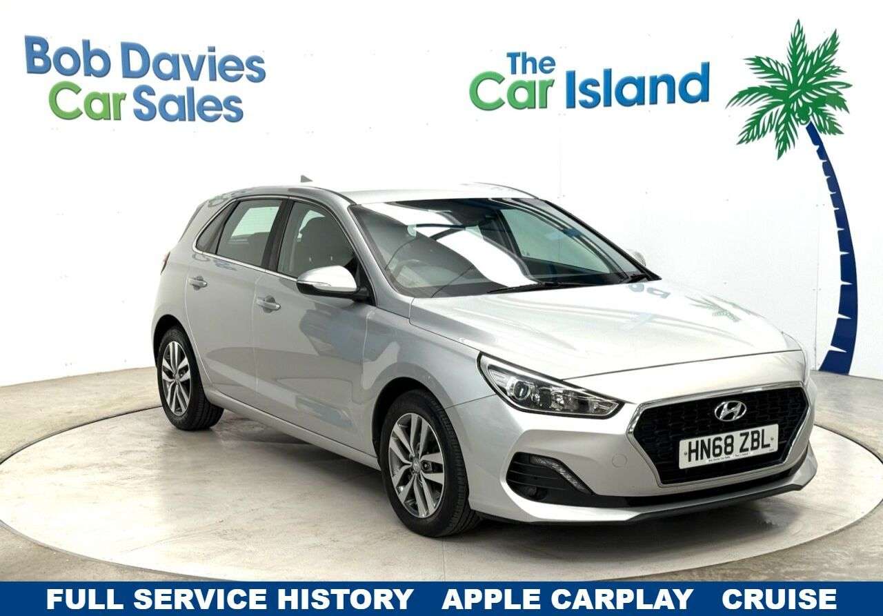 A 2018 HYUNDAI I30 1.0 T-GDi Blue Drive SE Hatchback 5dr Petrol Manual Euro 6 (s/s) (120 ps) R A 2018 HYUNDAI I30 1.0 T-GDi Blue Drive SE Hatchback 5dr Petrol Manual Euro 6 (s/s) (120 ps) R