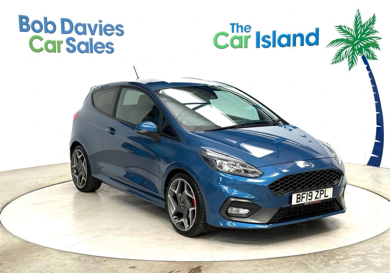 A 2019 FORD FIESTA 1.5T EcoBoost ST-2 Hatchback 3dr Petrol Manual Euro 6 (s/s) (200 ps) Heated A 2019 FORD FIESTA 1.5T EcoBoost ST-2 Hatchback 3dr Petrol Manual Euro 6 (s/s) (200 ps) Heated