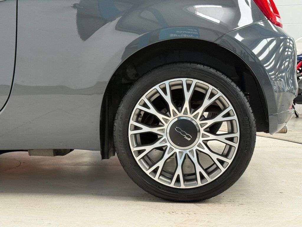 2020 FIAT 500 2020 FIAT 500