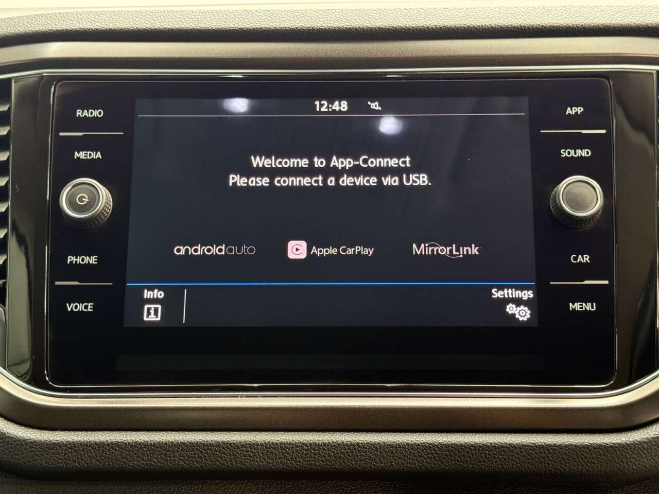 2019 VOLKSWAGEN T-ROC 2019 VOLKSWAGEN T-ROC