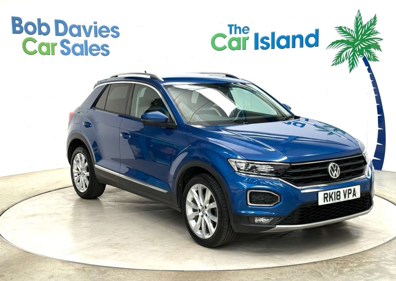 A 2018 VOLKSWAGEN T-ROC 1.5 TSI EVO SEL SUV 5dr Petrol Manual Euro 6 (s/s) (150 ps) Full Parking Se A 2018 VOLKSWAGEN T-ROC 1.5 TSI EVO SEL SUV 5dr Petrol Manual Euro 6 (s/s) (150 ps) Full Parking Se