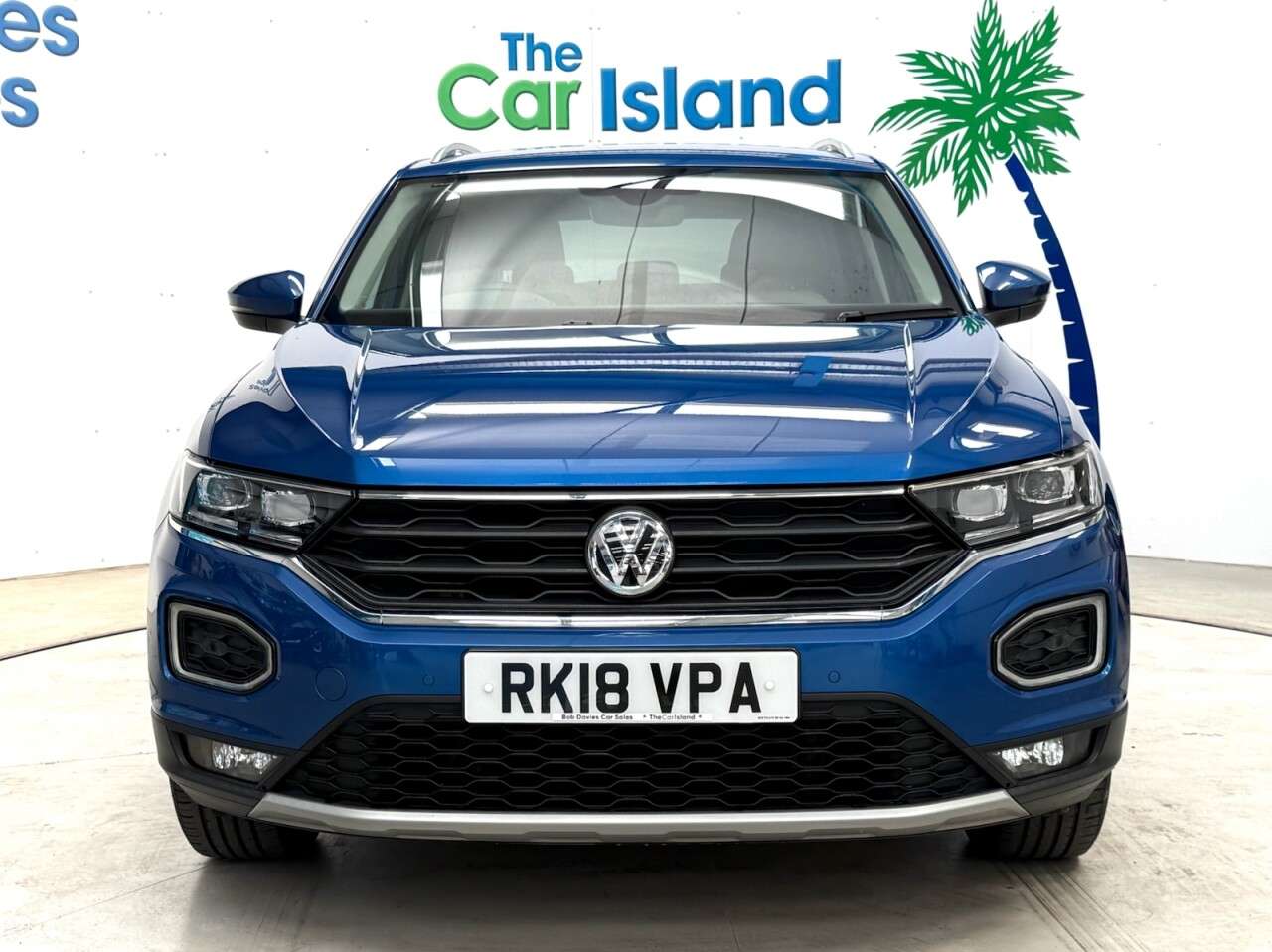 A 2018 VOLKSWAGEN T-ROC 1.5 TSI EVO SEL SUV 5dr Petrol Manual Euro 6 (s/s) (150 ps) Full Parking Se A 2018 VOLKSWAGEN T-ROC 1.5 TSI EVO SEL SUV 5dr Petrol Manual Euro 6 (s/s) (150 ps) Full Parking Se