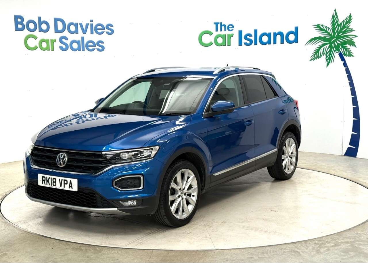 A 2018 VOLKSWAGEN T-ROC 1.5 TSI EVO SEL SUV 5dr Petrol Manual Euro 6 (s/s) (150 ps) Full Parking Se A 2018 VOLKSWAGEN T-ROC 1.5 TSI EVO SEL SUV 5dr Petrol Manual Euro 6 (s/s) (150 ps) Full Parking Se