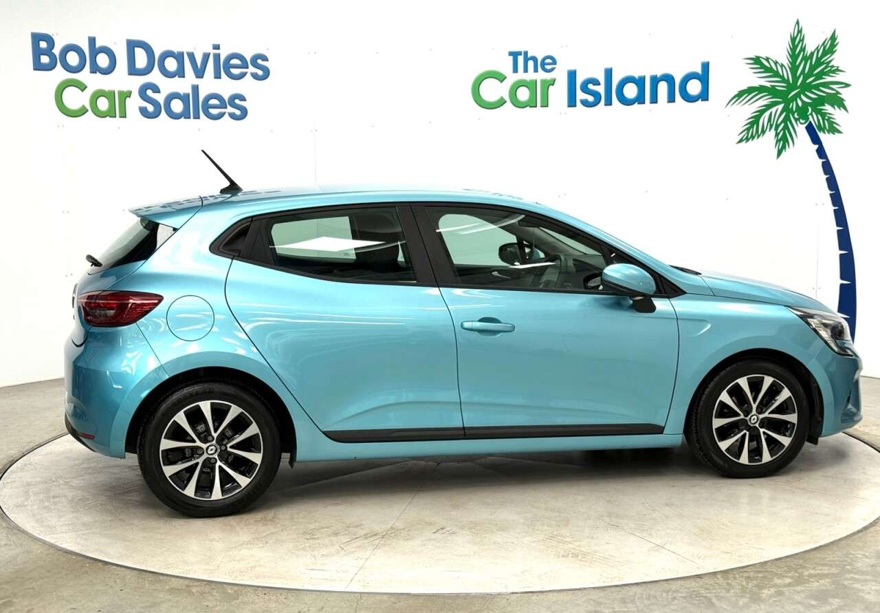2021 RENAULT CLIO 2021 RENAULT CLIO