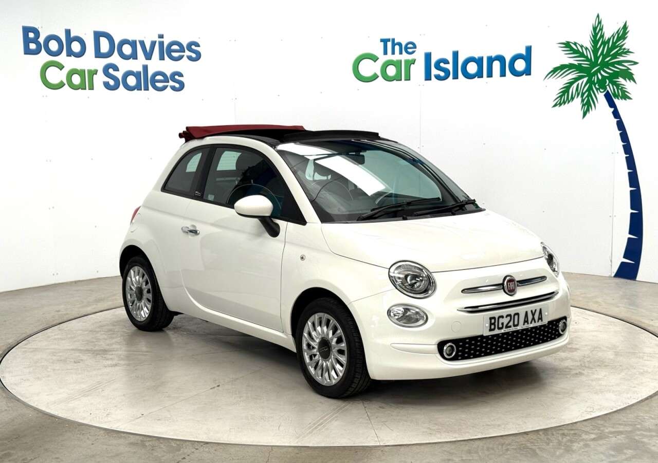 A 2020 FIAT 500C 1.0 MHEV Lounge Convertible 2dr Petrol Manual Euro 6 (s/s) (70 bhp) Red Con A 2020 FIAT 500C 1.0 MHEV Lounge Convertible 2dr Petrol Manual Euro 6 (s/s) (70 bhp) Red Con