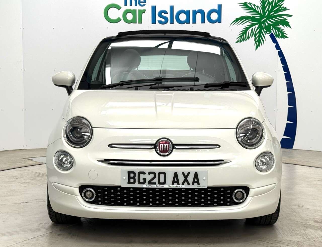 A 2020 FIAT 500C 1.0 MHEV Lounge Convertible 2dr Petrol Manual Euro 6 (s/s) (70 bhp) Red Con A 2020 FIAT 500C 1.0 MHEV Lounge Convertible 2dr Petrol Manual Euro 6 (s/s) (70 bhp) Red Con