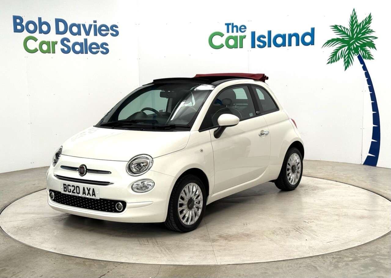 A 2020 FIAT 500C 1.0 MHEV Lounge Convertible 2dr Petrol Manual Euro 6 (s/s) (70 bhp) Red Con A 2020 FIAT 500C 1.0 MHEV Lounge Convertible 2dr Petrol Manual Euro 6 (s/s) (70 bhp) Red Con