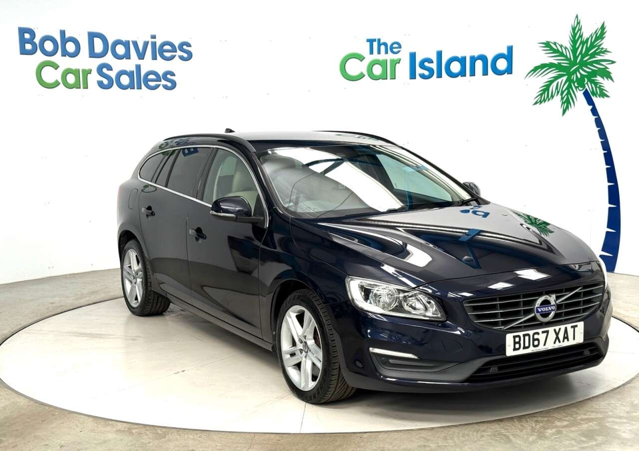 A 2018 VOLVO V60 2.4 D5 Twin Engine SE Nav Estate 5dr Diesel Plug-in Hybrid Auto AWD Euro 6 A 2018 VOLVO V60 2.4 D5 Twin Engine SE Nav Estate 5dr Diesel Plug-in Hybrid Auto AWD Euro 6