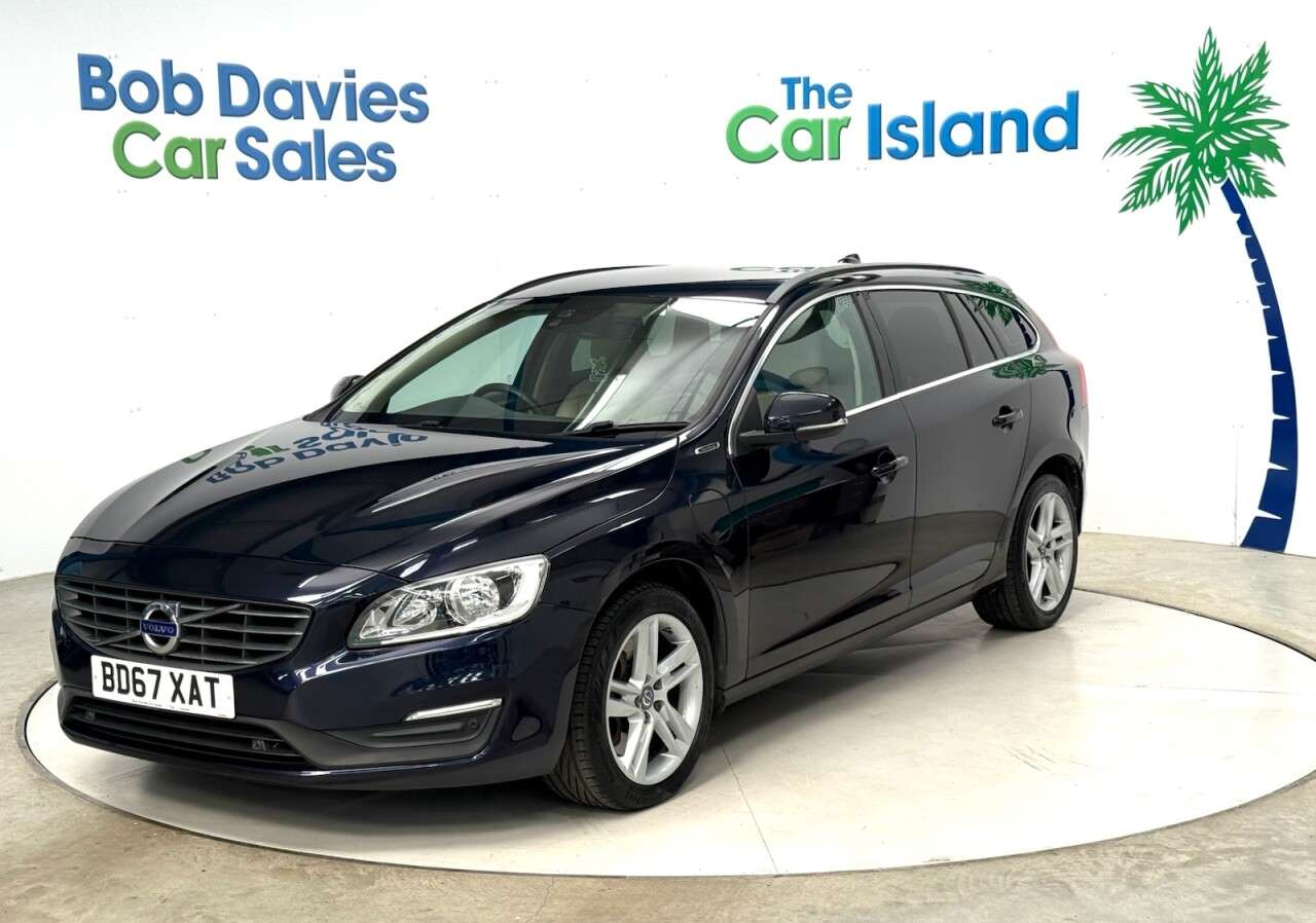 A 2018 VOLVO V60 2.4 D5 Twin Engine SE Nav Estate 5dr Diesel Plug-in Hybrid Auto AWD Euro 6 A 2018 VOLVO V60 2.4 D5 Twin Engine SE Nav Estate 5dr Diesel Plug-in Hybrid Auto AWD Euro 6
