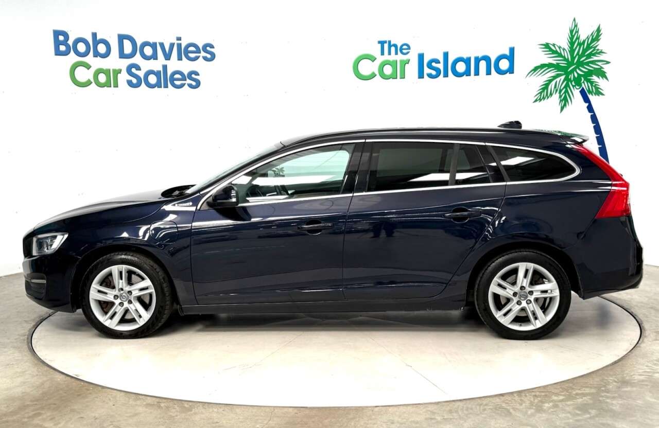 2018 VOLVO V60 2018 VOLVO V60