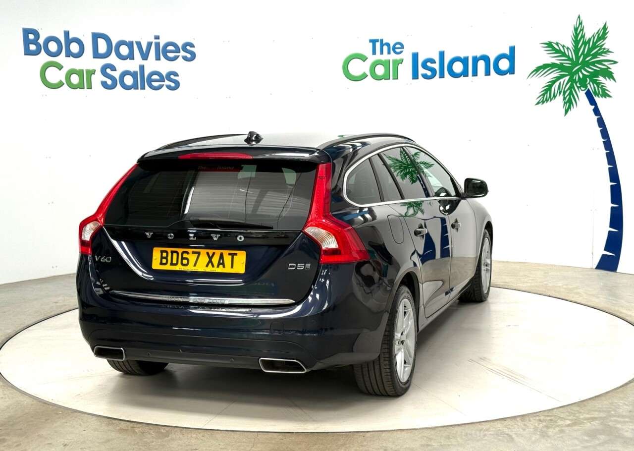 2018 VOLVO V60 2018 VOLVO V60