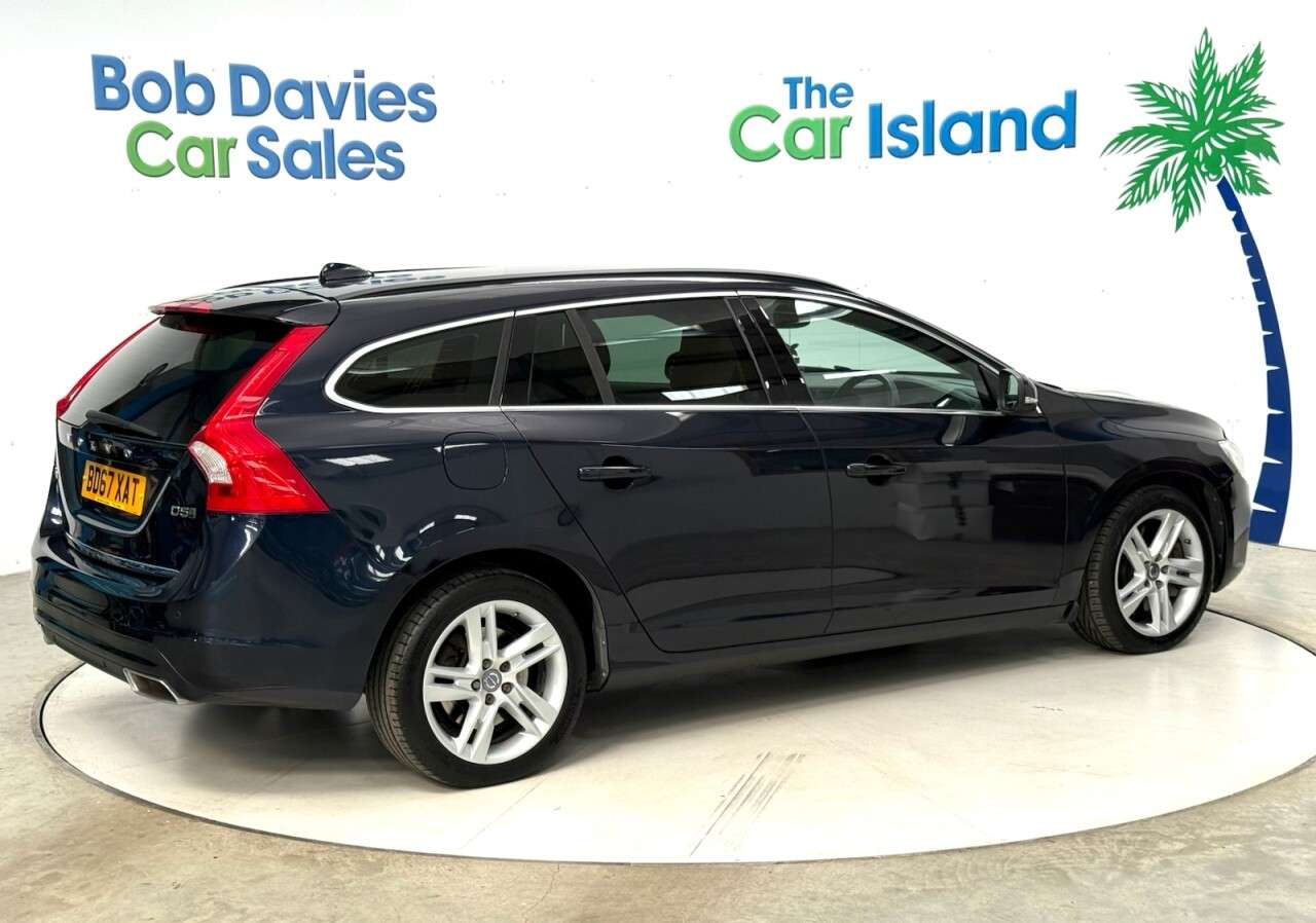 2018 VOLVO V60 2018 VOLVO V60