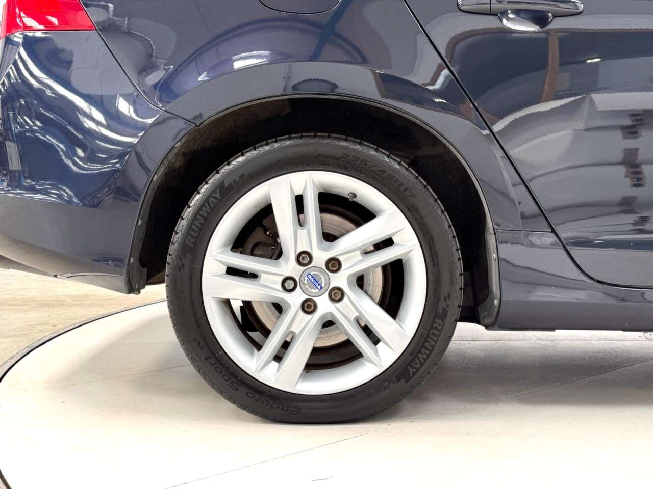 2018 VOLVO V60 2018 VOLVO V60
