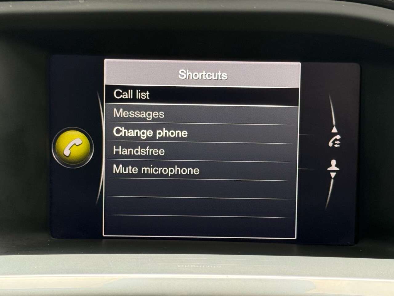 2018 VOLVO V60 2018 VOLVO V60