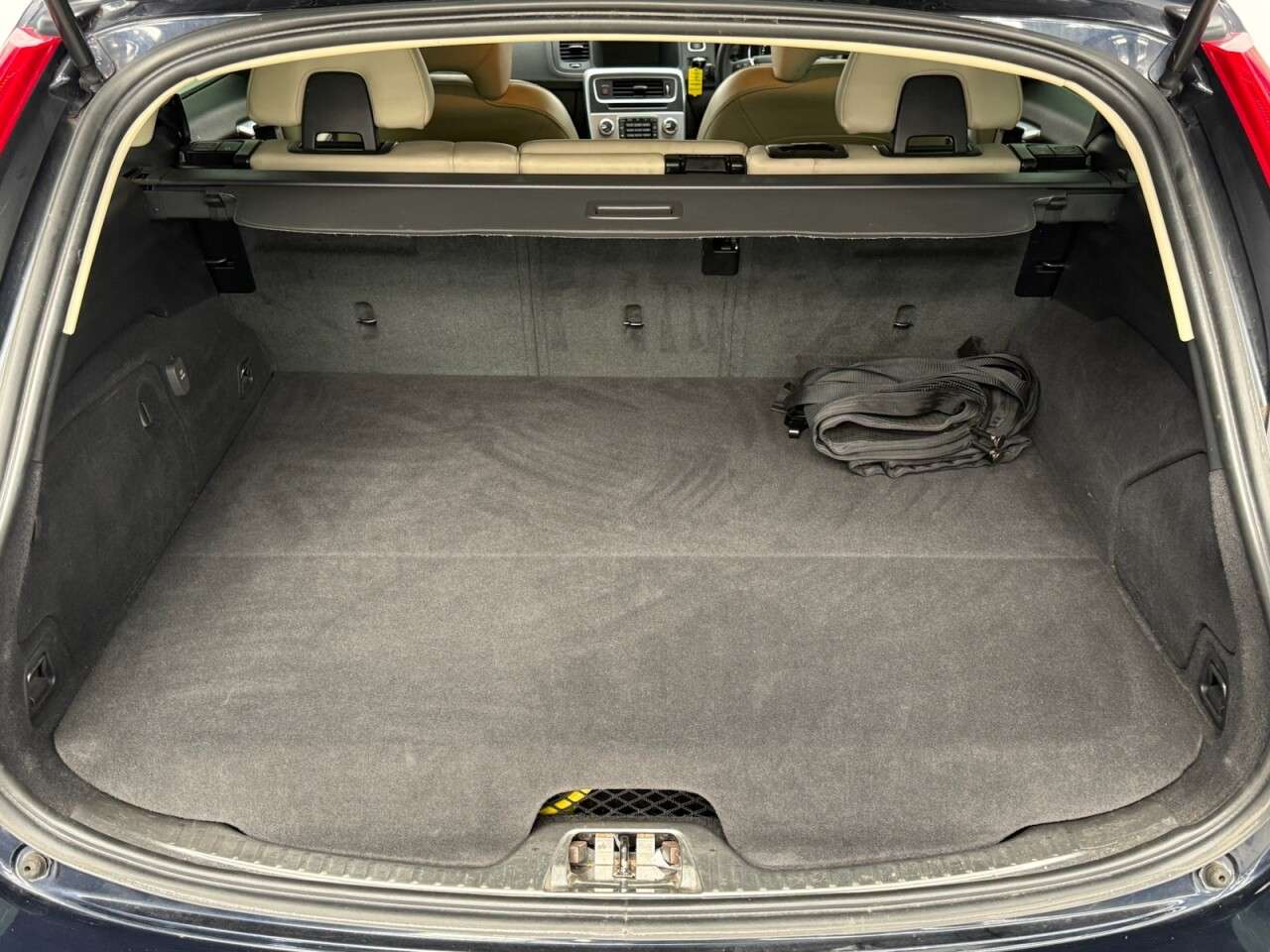 2018 VOLVO V60 2018 VOLVO V60