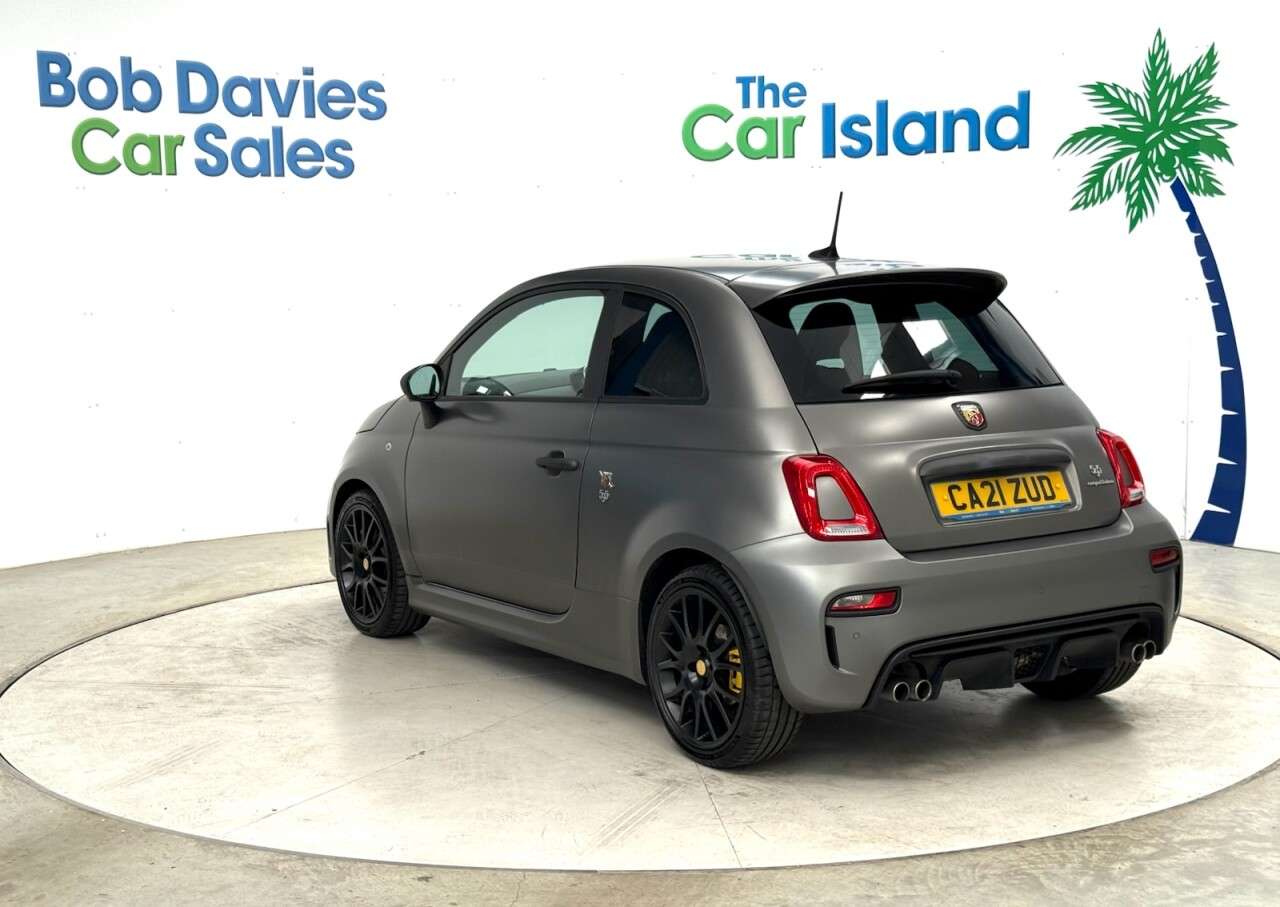 2021 ABARTH 595 2021 ABARTH 595