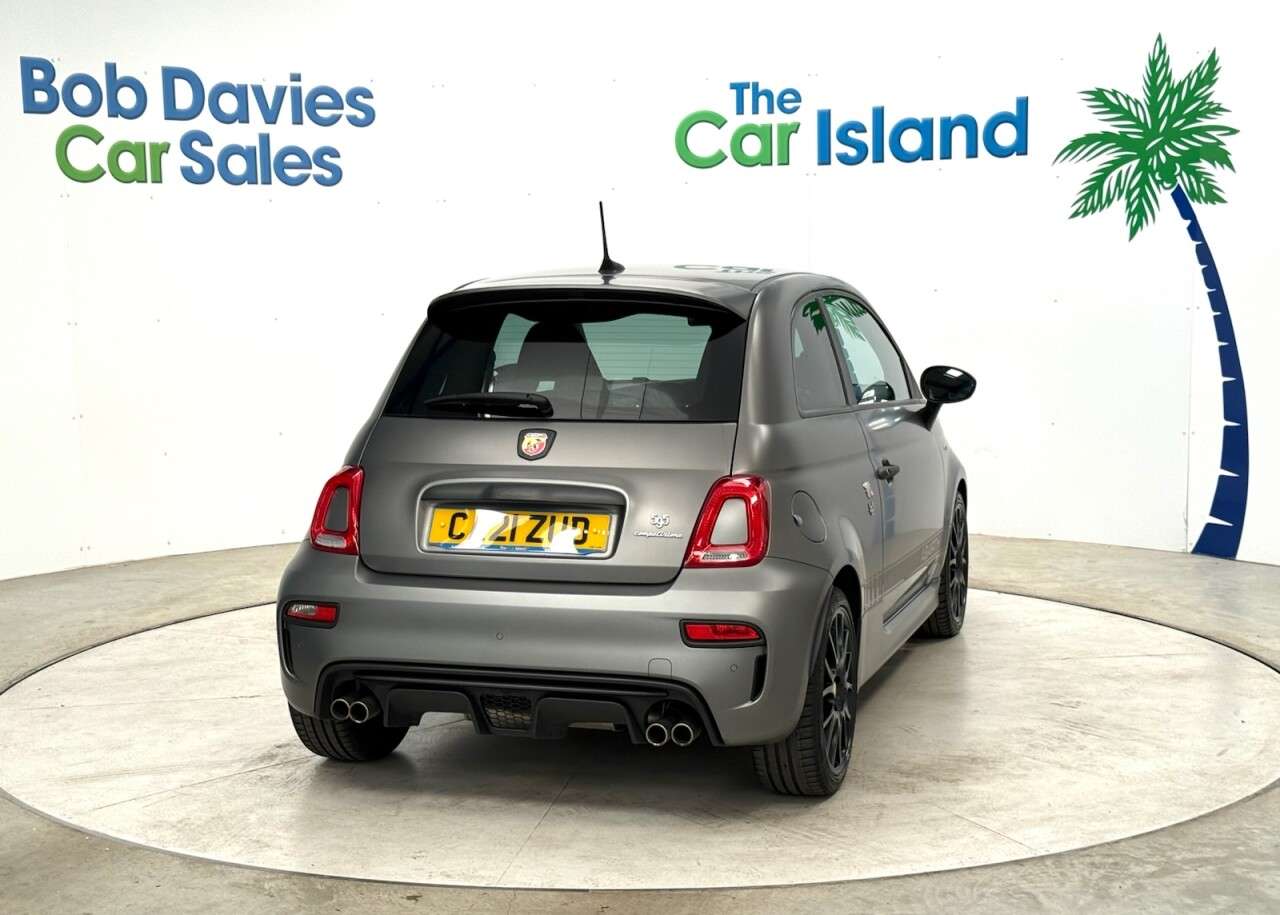 2021 ABARTH 595 2021 ABARTH 595