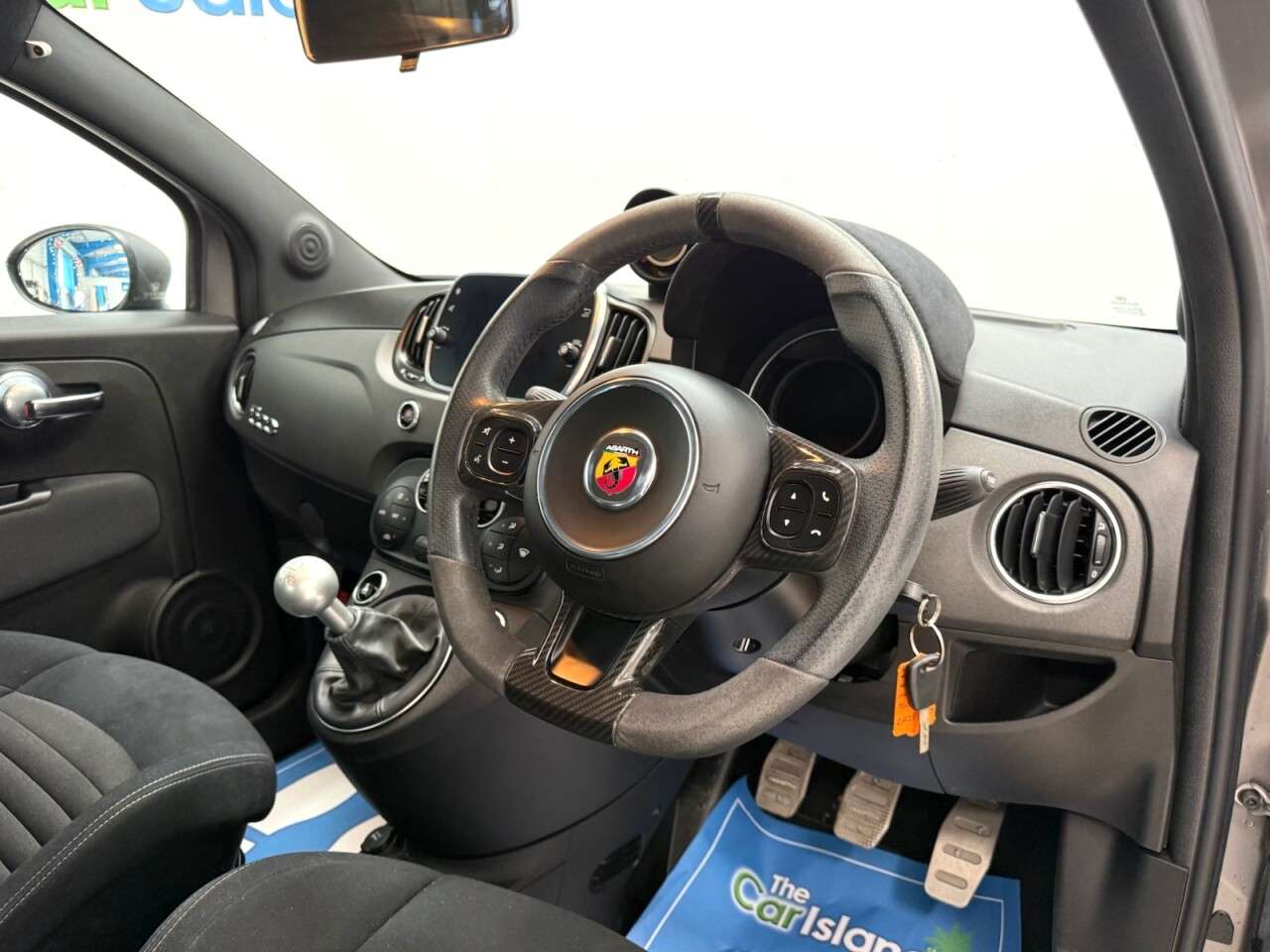2021 ABARTH 595 2021 ABARTH 595