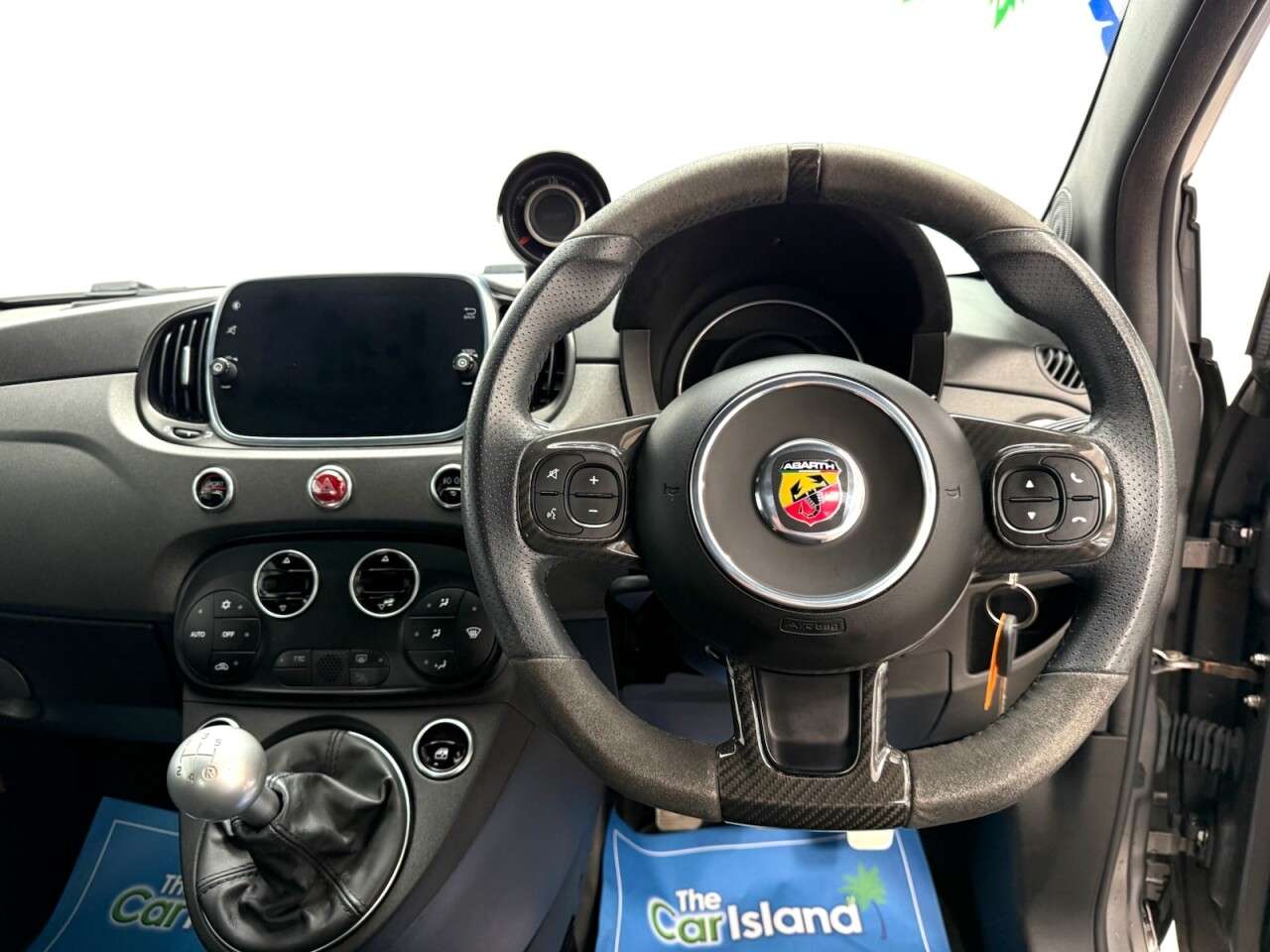 2021 ABARTH 595 2021 ABARTH 595