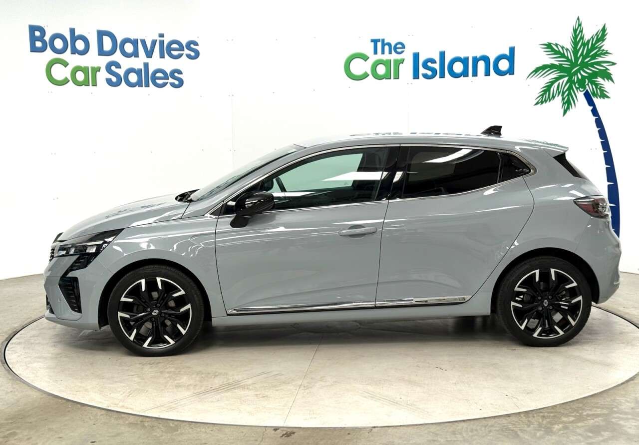 2024 RENAULT CLIO 2024 RENAULT CLIO