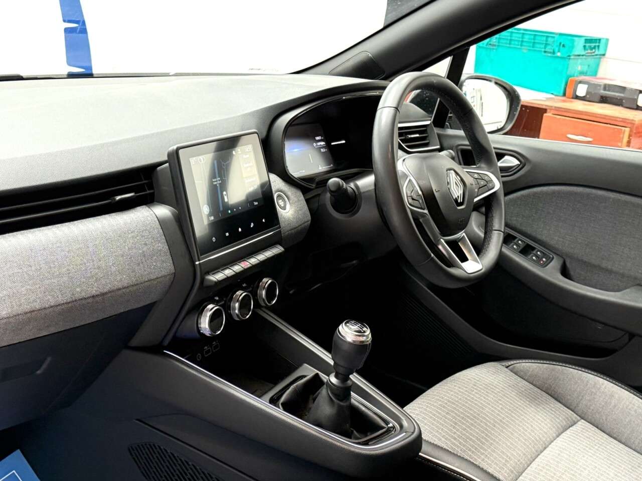 2024 RENAULT CLIO 2024 RENAULT CLIO