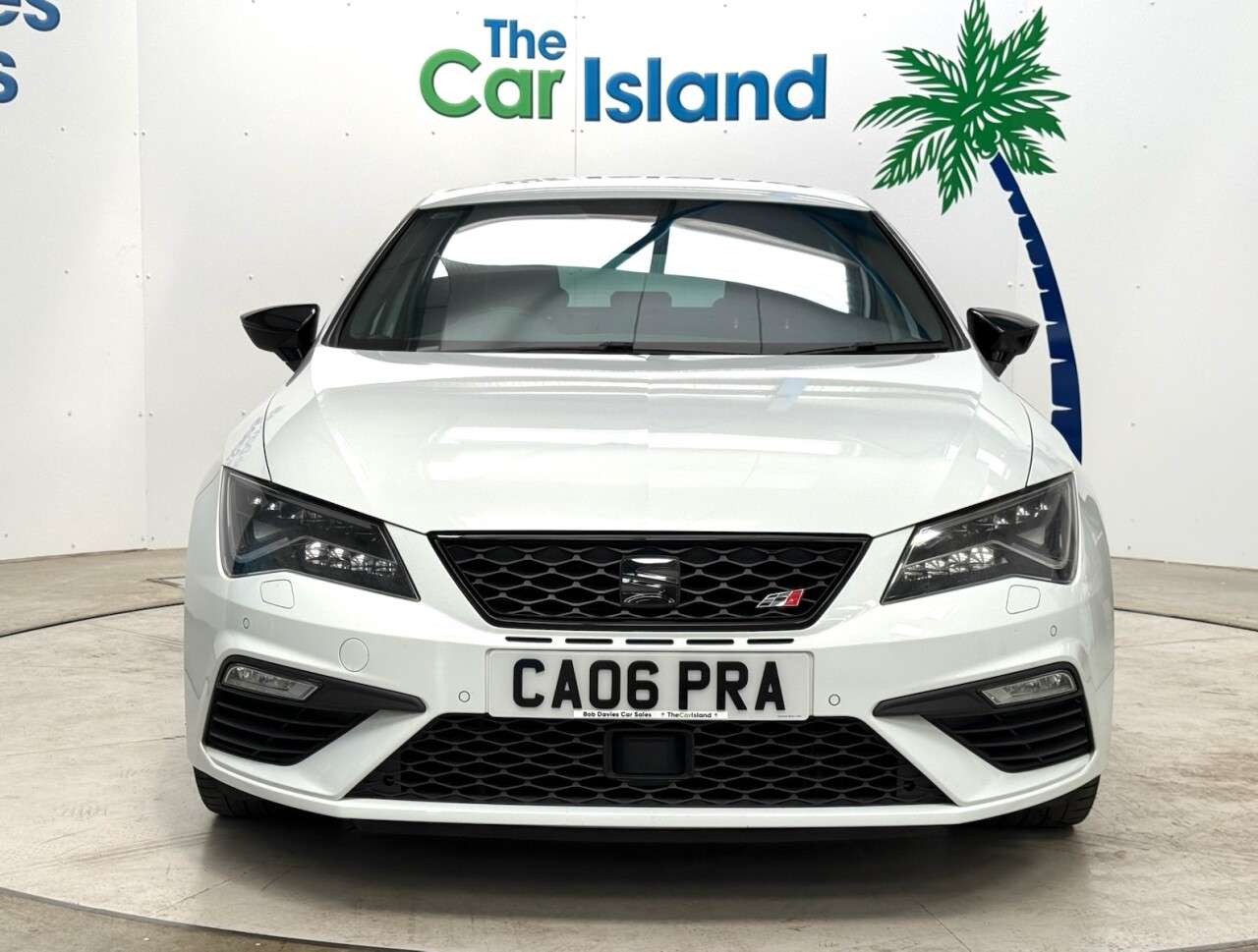 A 2017 SEAT LEON 2.0 TSI Cupra 300 Hatchback 5dr Petrol Manual Euro 6 (s/s) (300 ps) SATNAV, A 2017 SEAT LEON 2.0 TSI Cupra 300 Hatchback 5dr Petrol Manual Euro 6 (s/s) (300 ps) SATNAV,