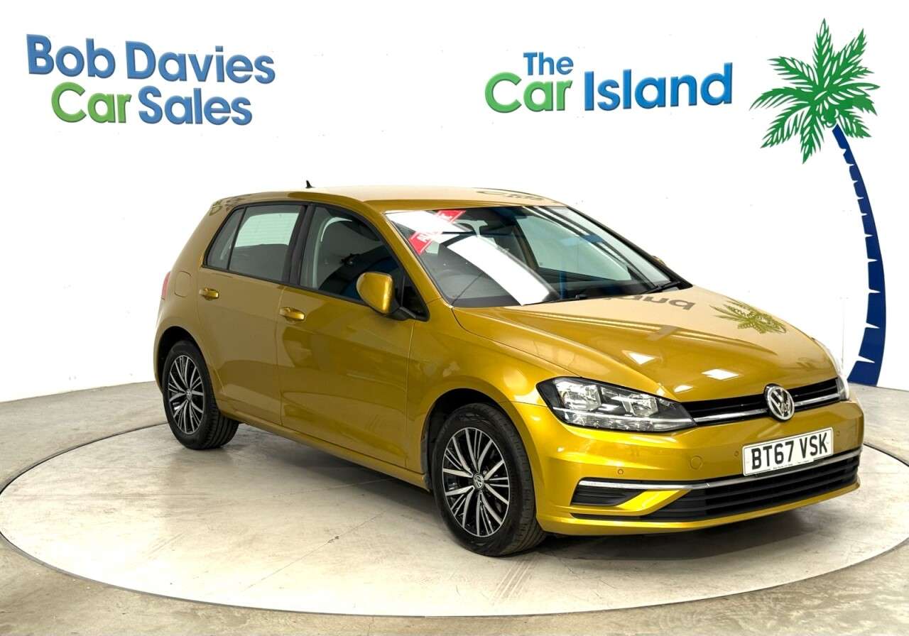 A 2017 VOLKSWAGEN GOLF SE NAVIGATION TSI BLUEMOTION TECHNOLOGY DSG A 2017 VOLKSWAGEN GOLF SE NAVIGATION TSI BLUEMOTION TECHNOLOGY DSG
