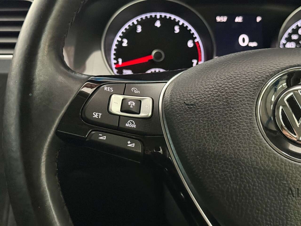 2017 VOLKSWAGEN GOLF 2017 VOLKSWAGEN GOLF