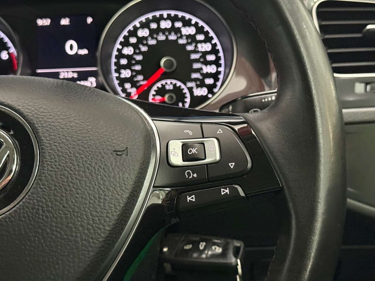 2017 VOLKSWAGEN GOLF 2017 VOLKSWAGEN GOLF