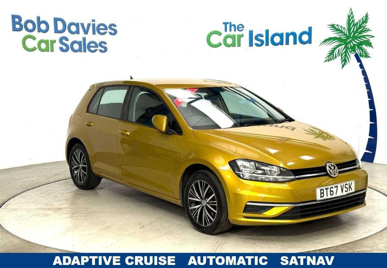 A 2017 VOLKSWAGEN GOLF SE NAVIGATION TSI BLUEMOTION TECHNOLOGY DSG A 2017 VOLKSWAGEN GOLF SE NAVIGATION TSI BLUEMOTION TECHNOLOGY DSG