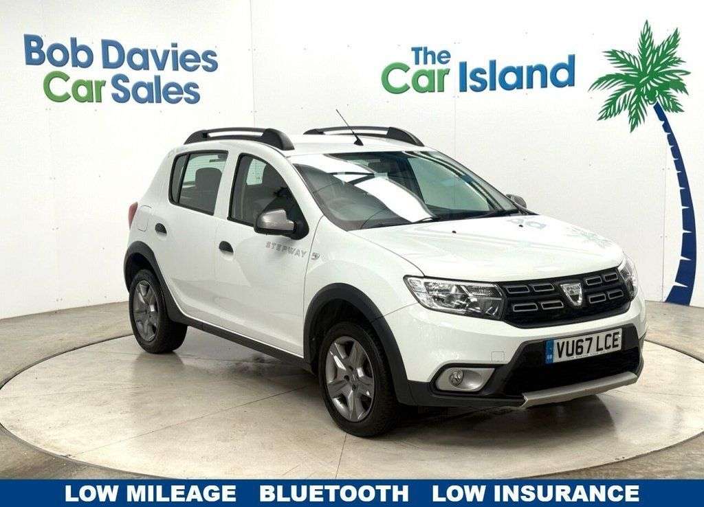 A 2017 DACIA SANDERO STEPWAY 0.9 TCe Ambiance Hatchback 5dr Petrol Manual Euro 6 (s/s) (90 ps) Full Serv A 2017 DACIA SANDERO STEPWAY 0.9 TCe Ambiance Hatchback 5dr Petrol Manual Euro 6 (s/s) (90 ps) Full Serv