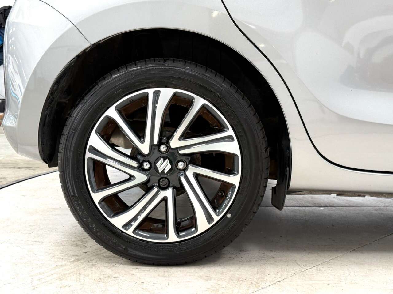 2021 SUZUKI SWIFT 2021 SUZUKI SWIFT