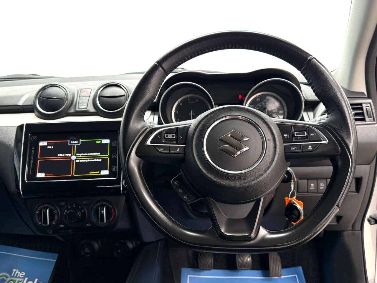 2021 SUZUKI SWIFT 2021 SUZUKI SWIFT