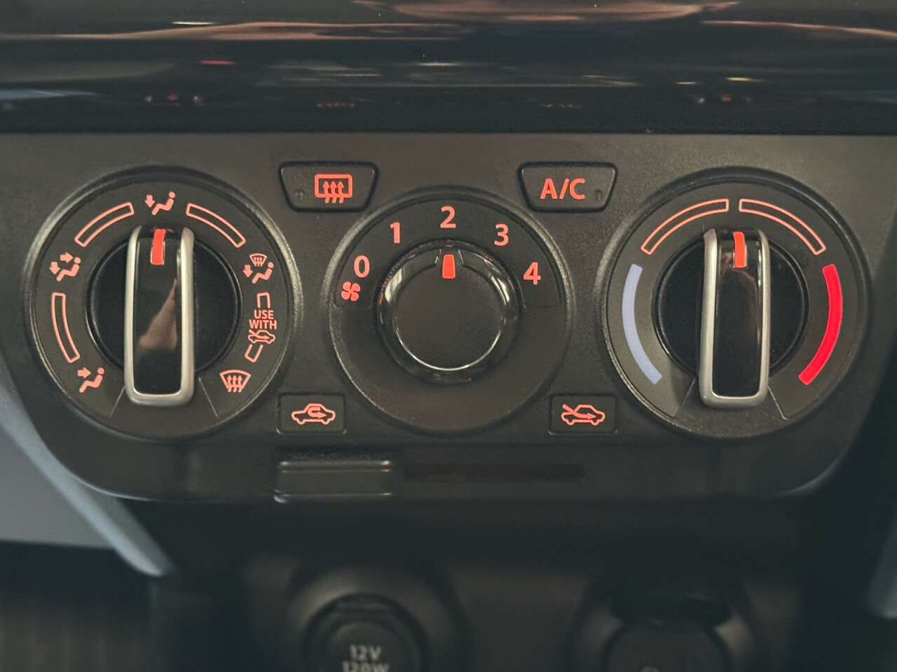 2021 SUZUKI SWIFT 2021 SUZUKI SWIFT