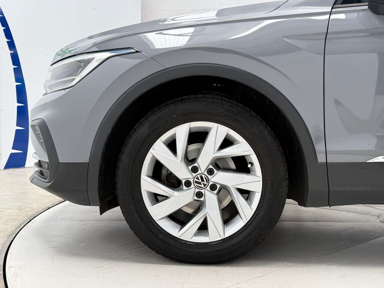 2021 VOLKSWAGEN TIGUAN 2021 VOLKSWAGEN TIGUAN