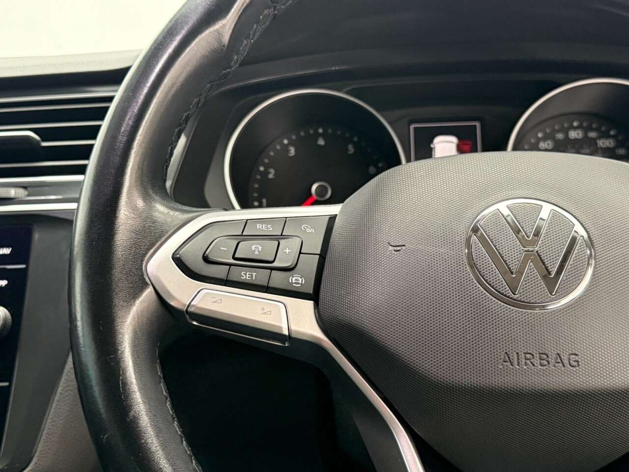 2021 VOLKSWAGEN TIGUAN 2021 VOLKSWAGEN TIGUAN