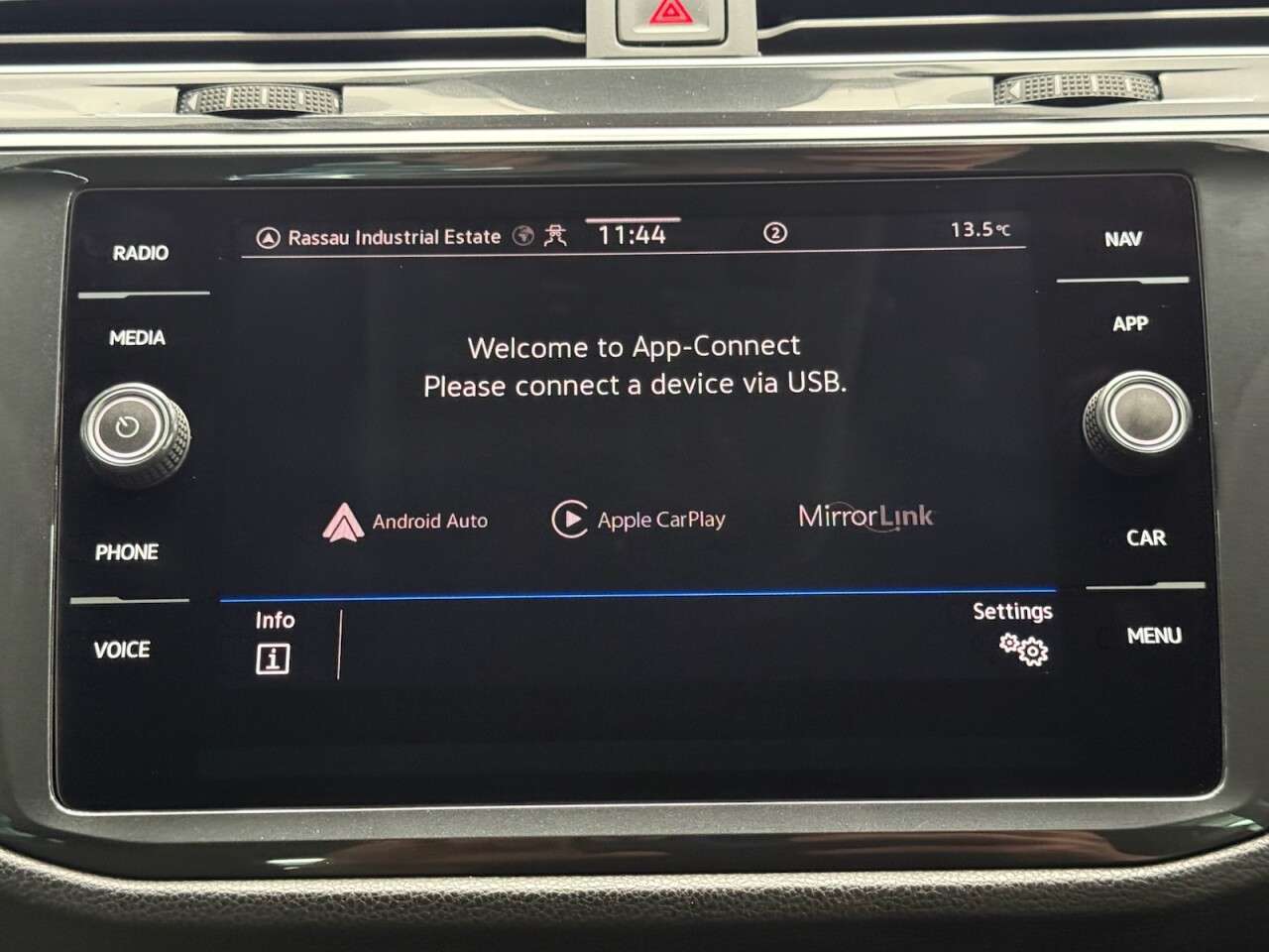 2021 VOLKSWAGEN TIGUAN 2021 VOLKSWAGEN TIGUAN