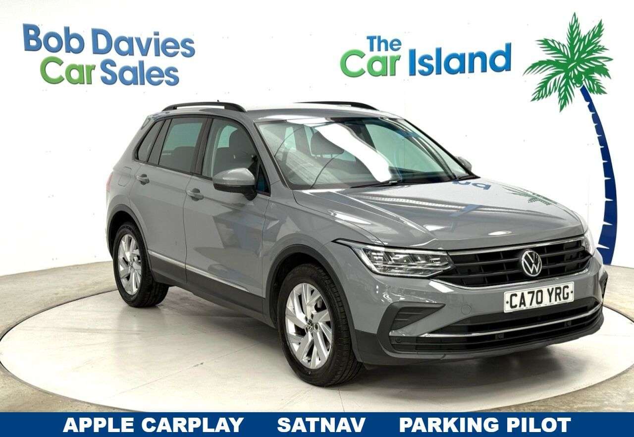 A 2021 VOLKSWAGEN TIGUAN 1.5 TSI Life SUV 5dr Petrol Manual Euro 6 (s/s) (150 ps) Park Pilot, Apple A 2021 VOLKSWAGEN TIGUAN 1.5 TSI Life SUV 5dr Petrol Manual Euro 6 (s/s) (150 ps) Park Pilot, Apple