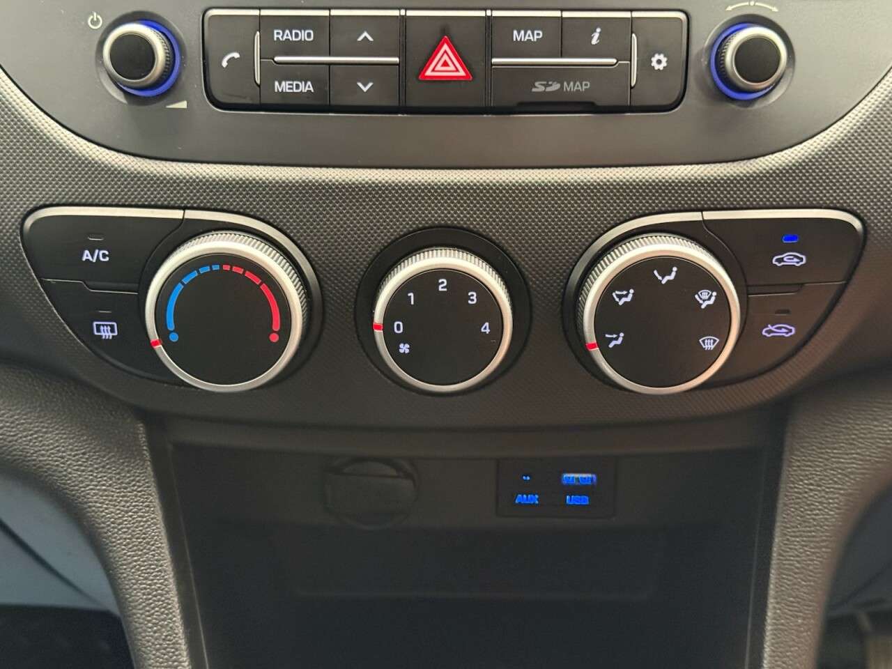 2018 HYUNDAI I10 2018 HYUNDAI I10