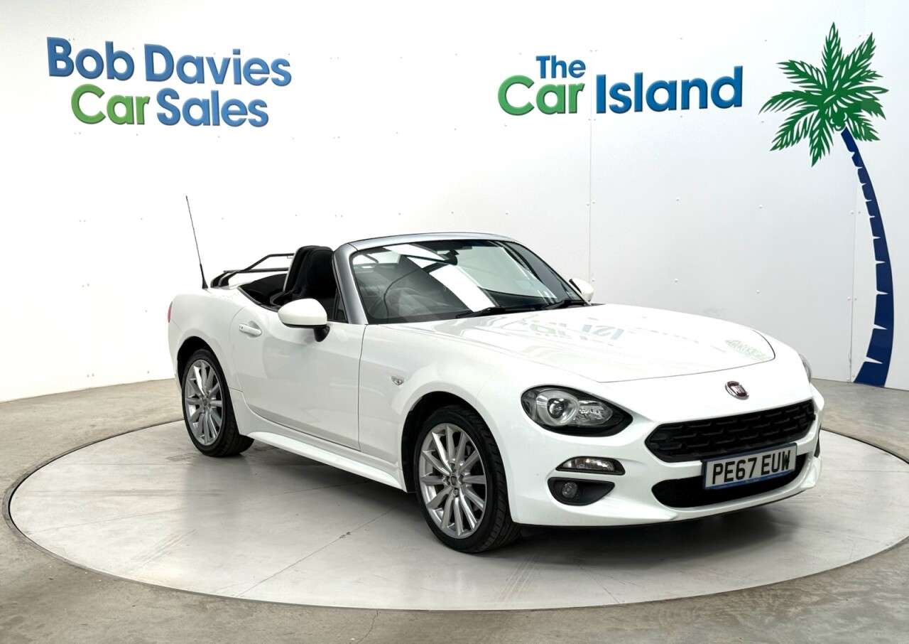 A 2017 FIAT 124 SPIDER 1.4 MultiAir Lusso Convertible 2dr Petrol Euro 6 (140 ps) Great History Hea A 2017 FIAT 124 SPIDER 1.4 MultiAir Lusso Convertible 2dr Petrol Euro 6 (140 ps) Great History Hea