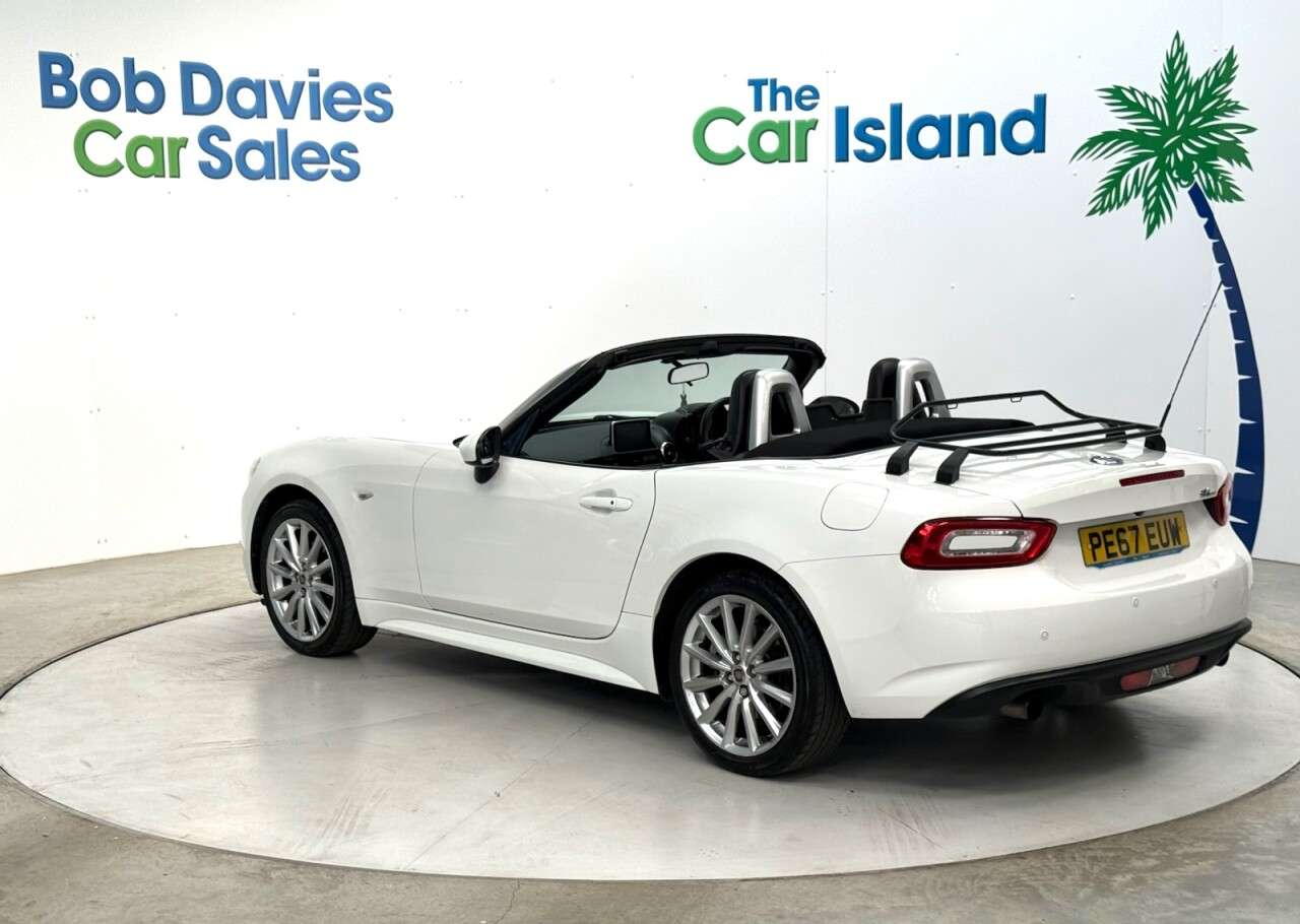 2017 FIAT 124 SPIDER 2017 FIAT 124 SPIDER